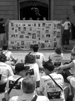 Manifestación trabajadores Inoxcrom ERE en Plaza Sant Jaume