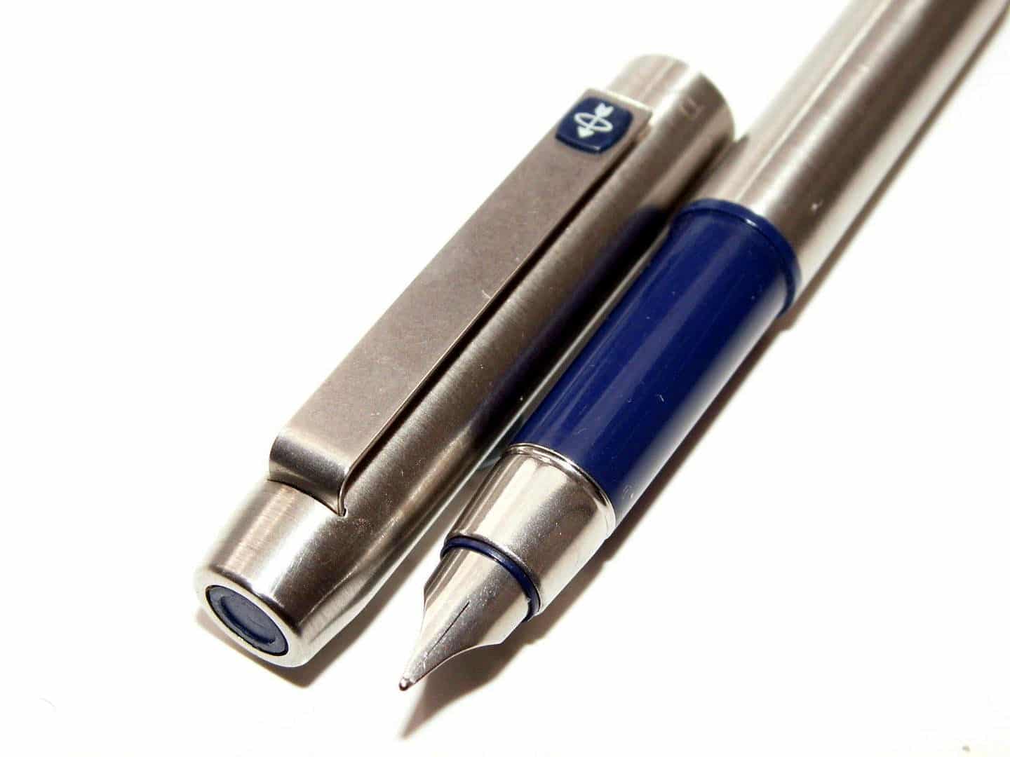 Pen finer. Parker 25. Parker 25 Blue logo Stainless Steel Marker Pen. Перьевая ручка Паркер 25. Parker оборудование для ручек.